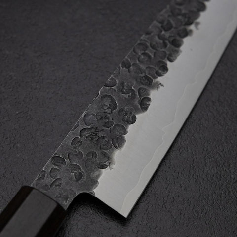 Gyuto AUS-8 Kurouchi Tsuchime Walnuss- und Rosenholz Griff 200mm